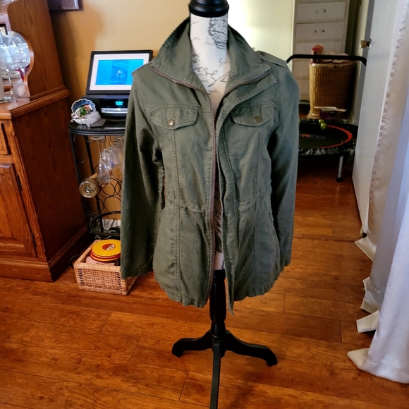 Giani Bernini Jackets & Blazers - Ladies army green jacket